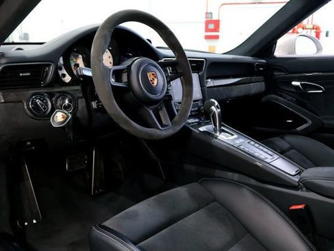 Used 2018 Porsche 911 GT3 w/ Sport Chrono Package RWD image 27