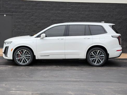 Certified 2024 Cadillac XT6 Sport w/ Technology Package AWD/4WD image 5
