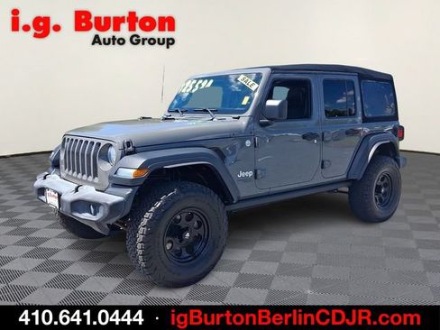 Used 2019 Jeep Wrangler Unlimited Sport S AWD/4WD image 3