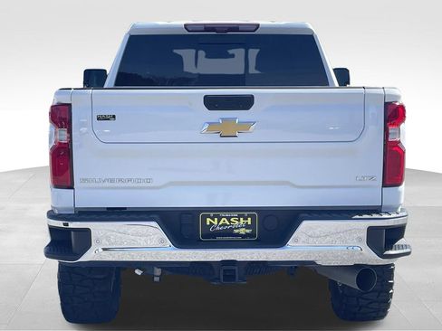 Used 2022 Chevrolet Silverado 3500 LTZ w/ LTZ Convenience Package image 4