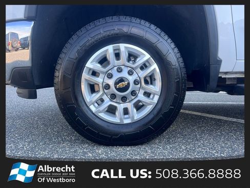 Used 2025 Chevrolet Silverado 2500 LT w/ Convenience Package AWD/4WD image 29