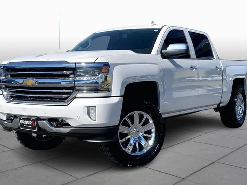 Used 2017 Chevrolet Silverado 1500 High Country image 2