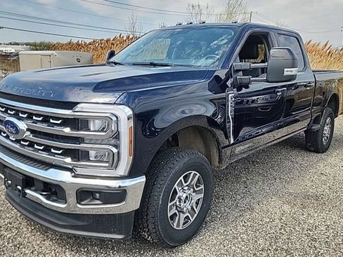Used 2025 Ford F250 Lariat AWD/4WD image 1