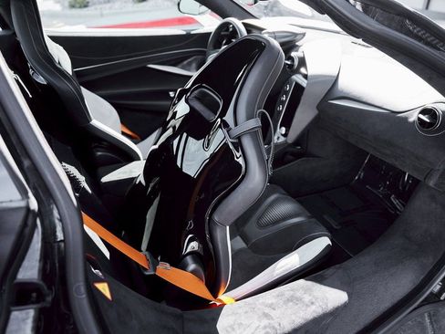 Used 2024 McLaren 750S image 43