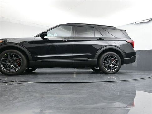 New 2026 Ford Explorer ST image 31
