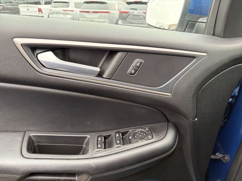 Used 2022 Ford Edge SEL w/ Convenience Package image 15