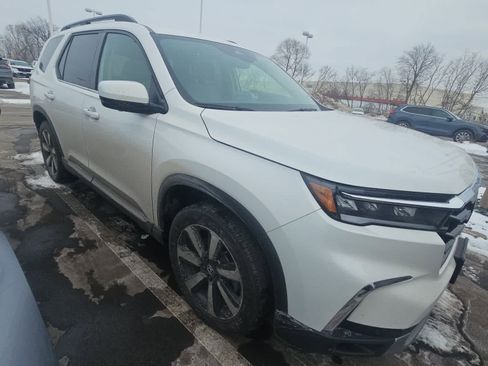 Certified 2025 Honda Pilot Elite image 2