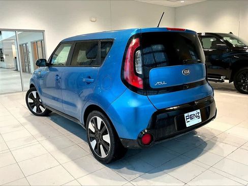 Used 2016 Kia Soul + w/ Designer's Package FWD image 6