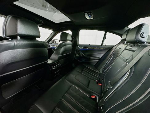Used 2023 BMW M550i xDrive w/ Executive Package AWD/4WD image 24
