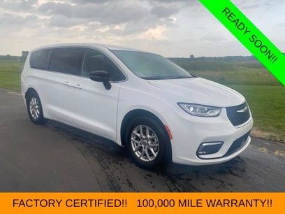 Certified 2025 Chrysler Pacifica Select