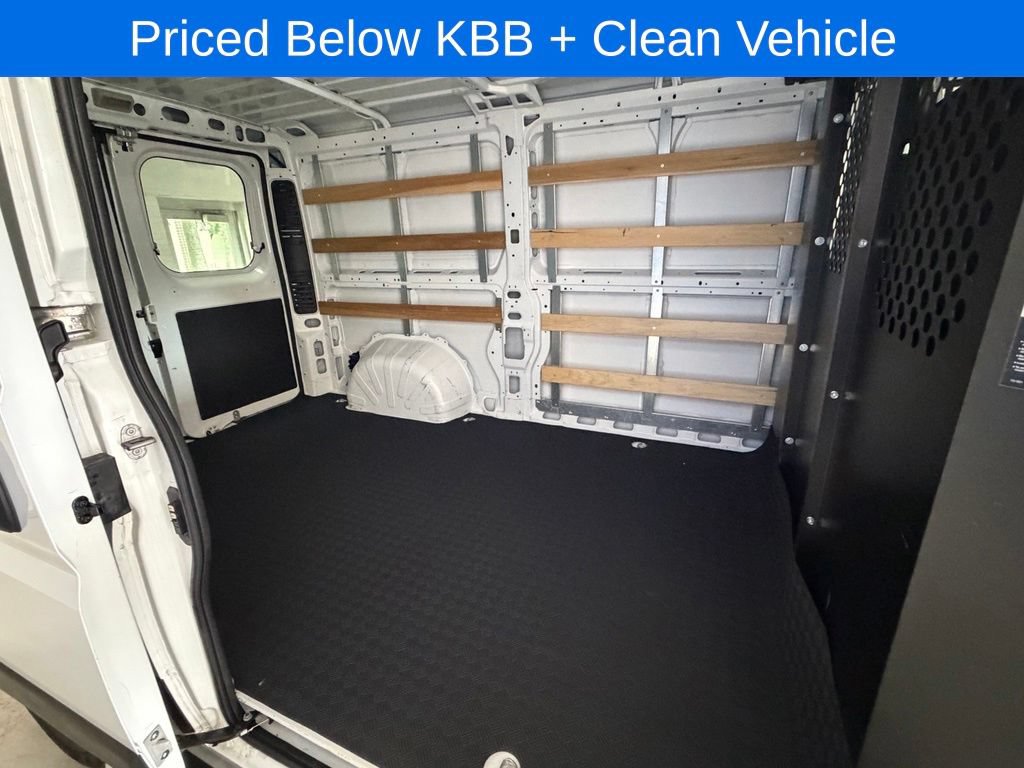 Used 2025 RAM ProMaster 2500 w/ U-Haul Equipment Group FWD image 16