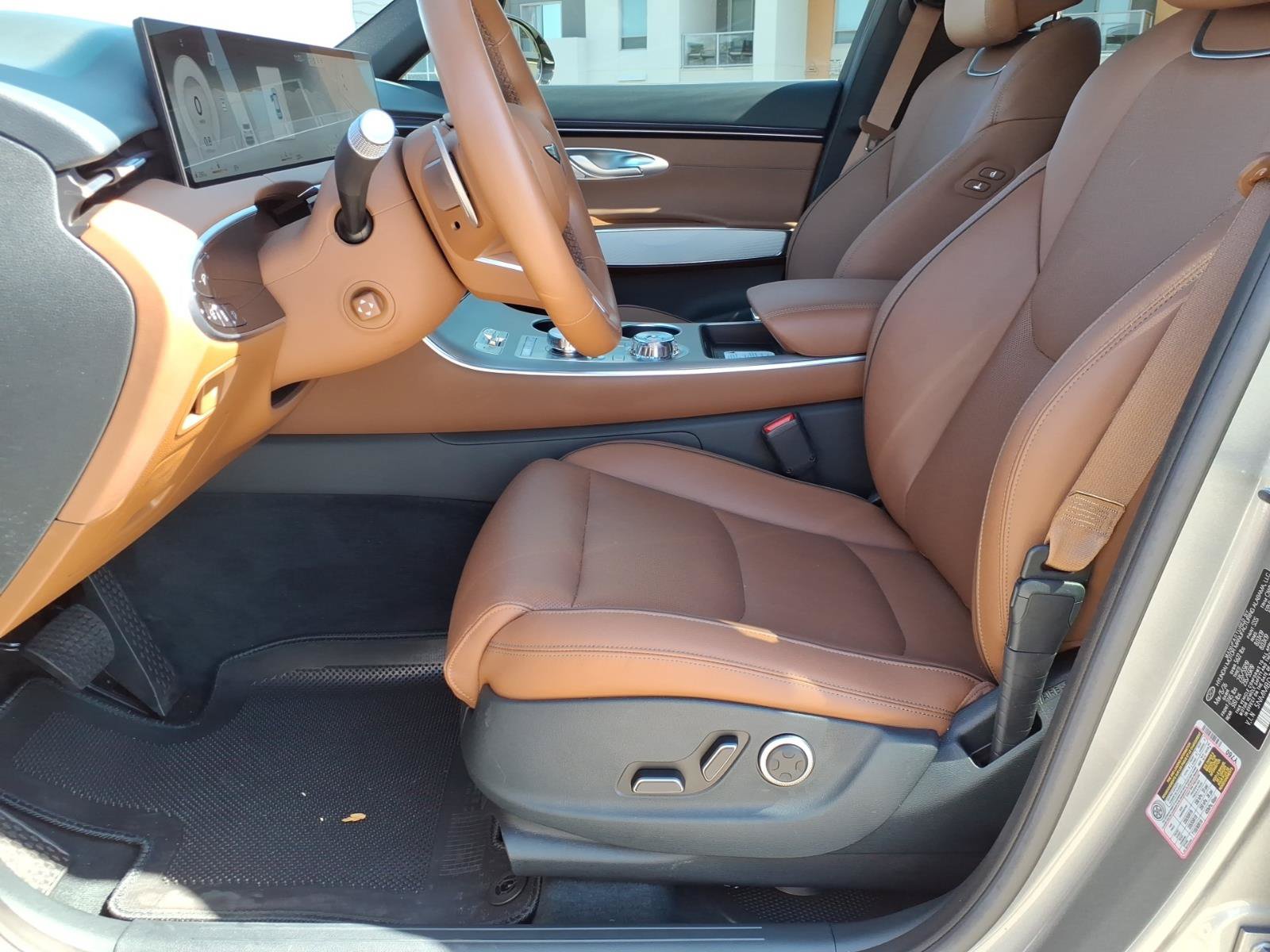 Certified 2026 Genesis GV70 2.5T Advanced AWD/4WD image 23