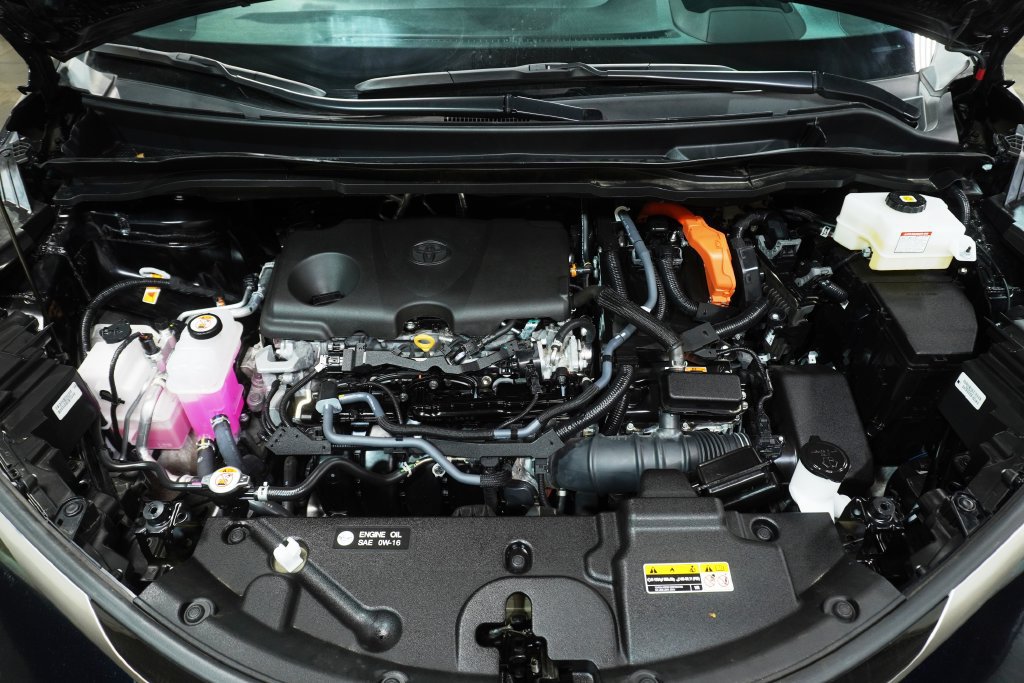 Used 2025 Toyota Sienna Platinum AWD/4WD image 11