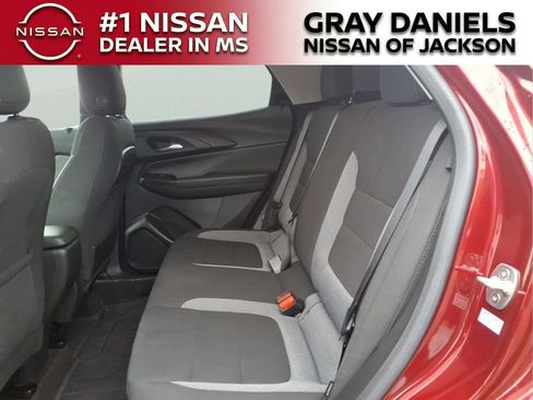 Used 2024 Chevrolet TrailBlazer LT w/ LT Cold Weather Package FWD image 26