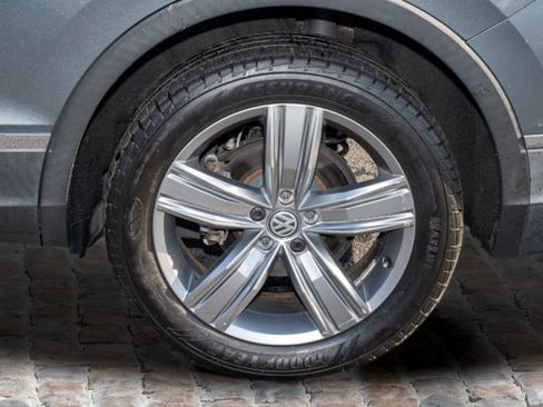 Used 2019 Volkswagen Tiguan SEL Premium w/ 3rd Row Seat Package image 42