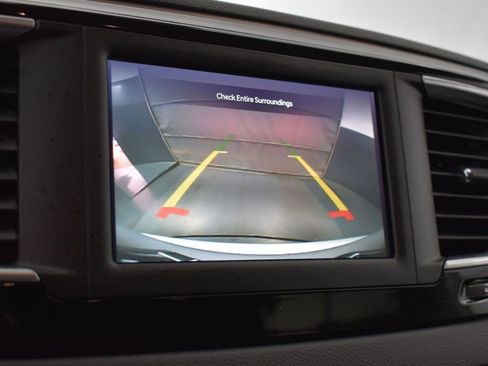 Used 2023 Chrysler Voyager LX FWD image 19