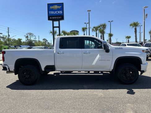 Used 2022 Chevrolet Silverado 3500 High Country w/ Technology Package AWD/4WD image 17