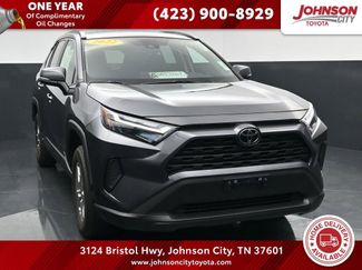 Used 2022 Toyota RAV4 XLE AWD/4WD video 1