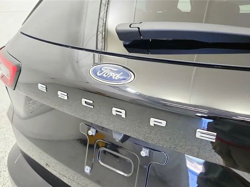 Used 2023 Ford Escape ST-Line w/ Tech Pack #1 AWD/4WD image 16