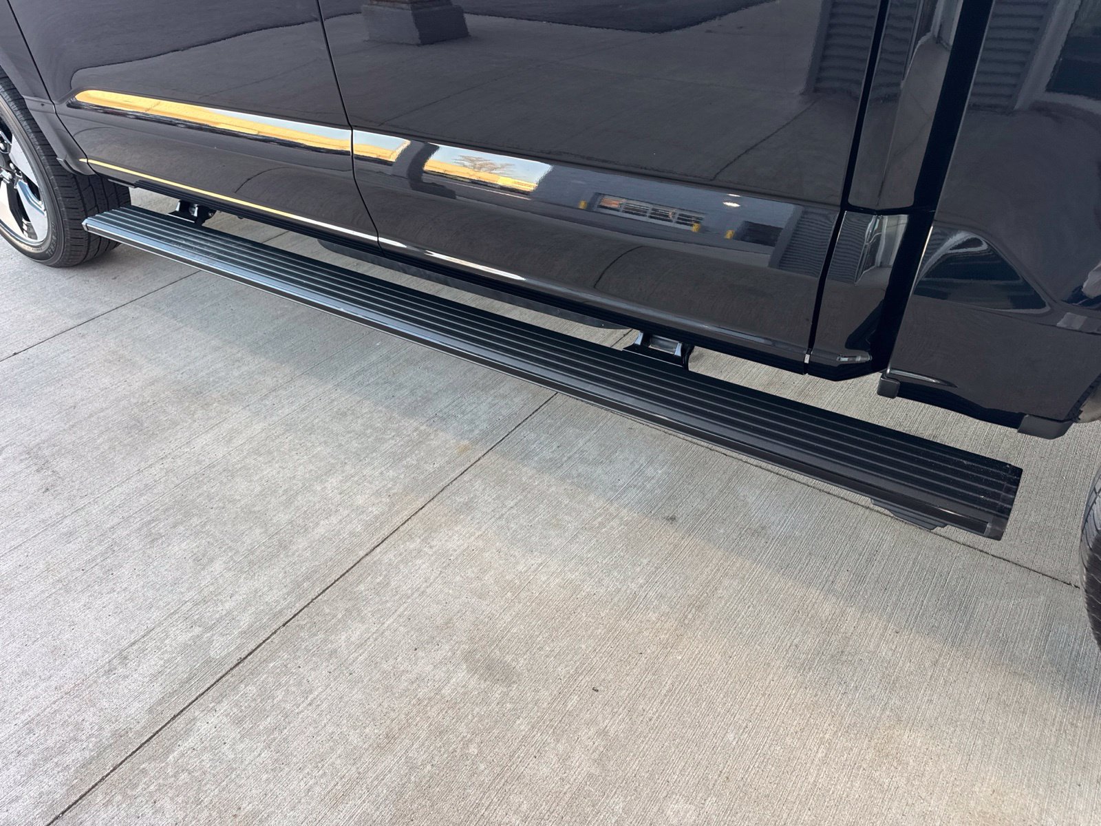 Certified 2024 Ford F150 Lightning Platinum AWD/4WD image 17