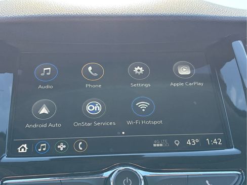 Used 2018 Chevrolet Trax LT w/ LT Convenience Package image 16