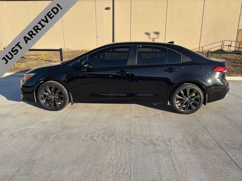 Used 2025 Toyota Corolla SE image 8