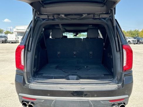 Used 2021 GMC Yukon XL Denali w/ Denali Premium Package RWD image 24