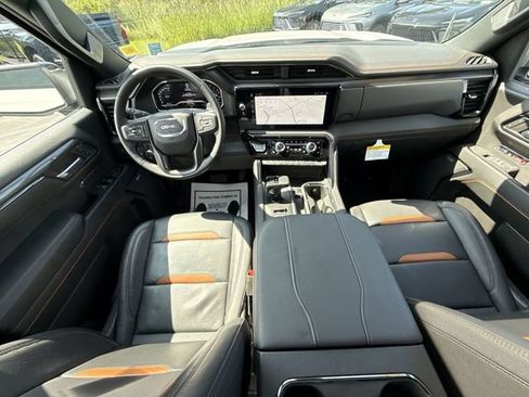 Certified 2024 GMC Sierra 1500 AT4 w/ Technology Package AWD/4WD image 20