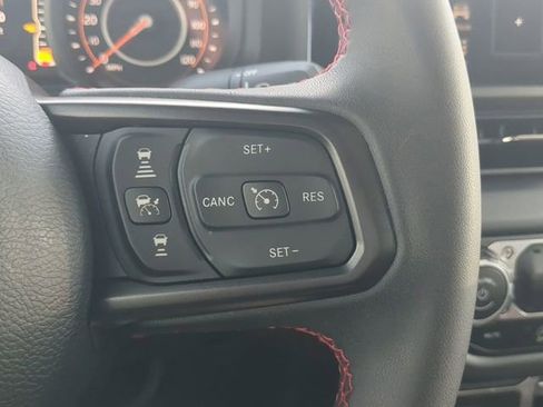 Used 2024 Jeep Gladiator Rubicon image 14