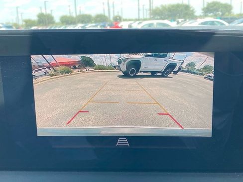 Used 2025 Buick Encore GX Preferred FWD image 24