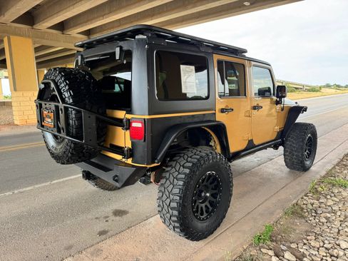 Used 2014 Jeep Wrangler Unlimited Rubicon w/ Max Tow Package AWD/4WD image 3