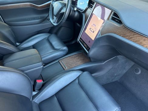 Used 2020 Tesla Model X Long Range AWD/4WD image 15