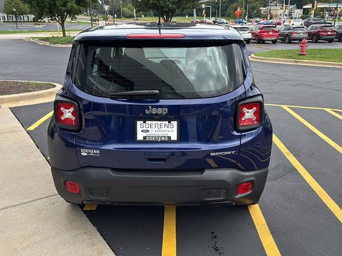 Used 2019 Jeep Renegade Sport FWD image 7