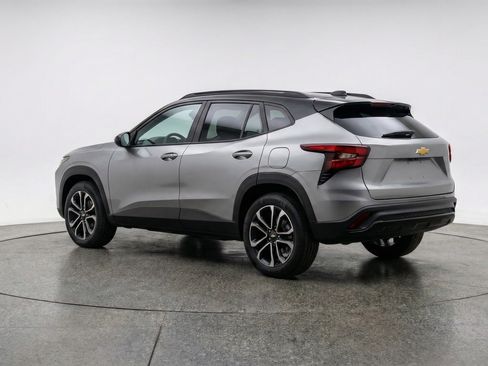 Used 2025 Chevrolet TrailBlazer LT FWD image 6