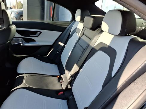New 2026 Mercedes-Benz E 53 AMG e 4MATIC Sedan image 16