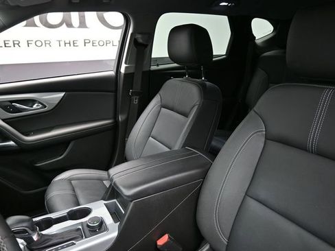 Used 2024 Chevrolet Blazer LT w/ LPO, Black Grille Bar Package FWD image 16