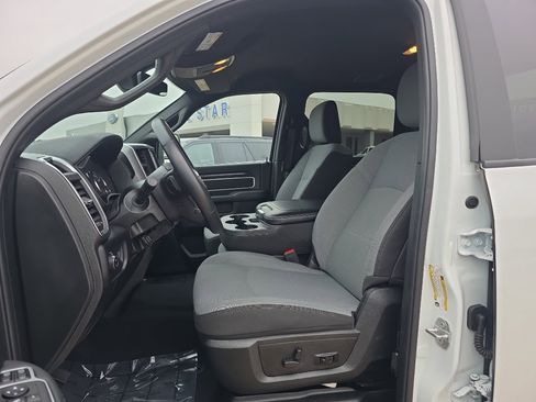 Used 2024 RAM 2500 Big Horn w/ Bed Utility Group image 22