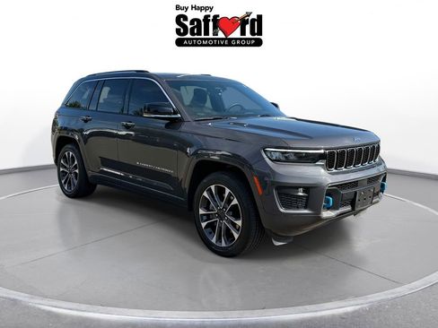 Used 2023 Jeep Grand Cherokee Overland w/ Luxury Tech Group IV AWD/4WD image 11