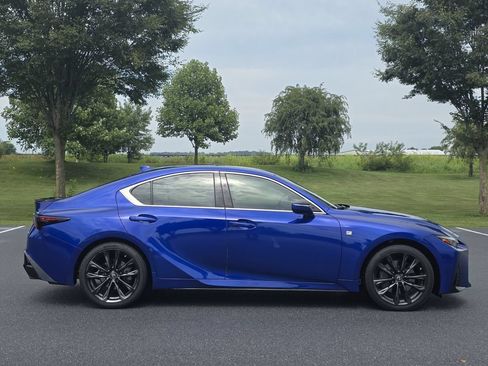 Used 2022 Lexus IS 350 F Sport w/ Memory Package AWD/4WD image 9
