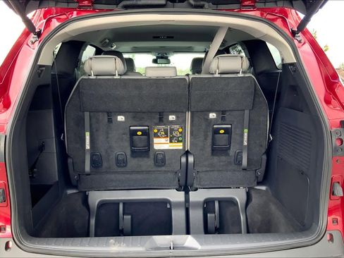 Used 2025 Toyota Sienna XLE w/ XLE Plus Package image 34