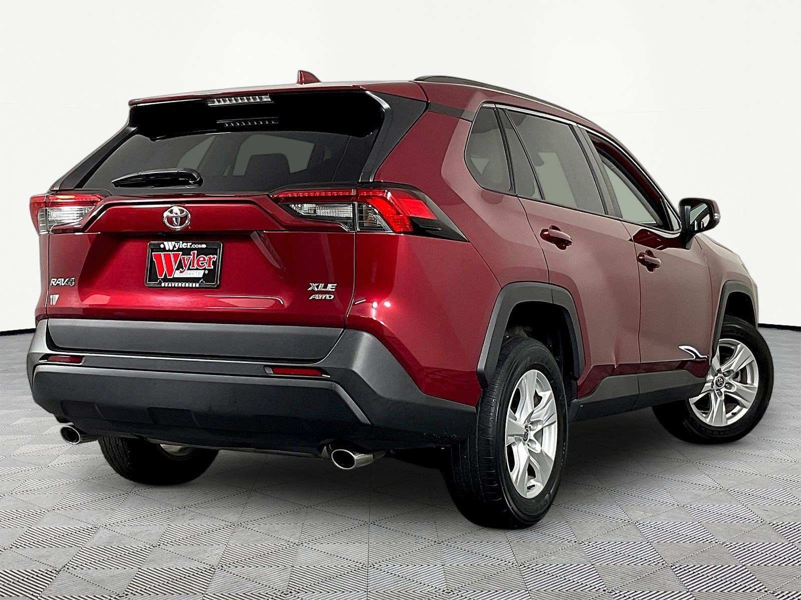 Used 2021 Toyota RAV4 XLE w/ Convenience Package AWD/4WD image 6