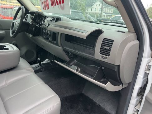 Used 2008 GMC Sierra 2500 W/T AWD/4WD image 26