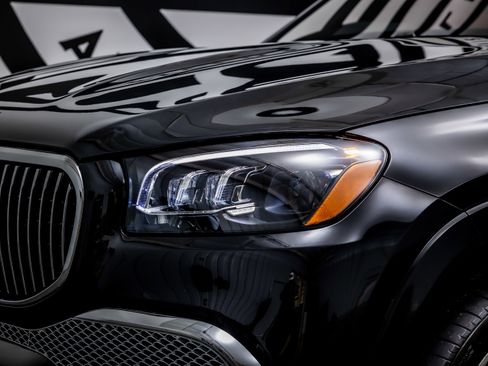 Used 2022 Mercedes-Benz Maybach GLS 600 4MATIC image 17