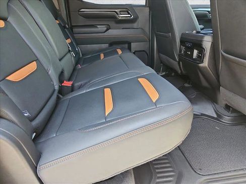 Used 2024 GMC Sierra 1500 AT4 w/ Technology Package AWD/4WD image 29