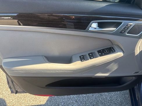 Used 2016 Hyundai Genesis 3.8 w/ Option Group 02 RWD image 25