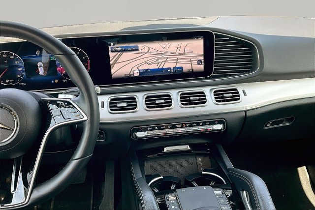 Used 2025 Mercedes-Benz GLE 350 4MATIC image 6