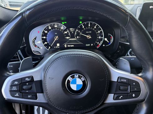 Used 2018 BMW M550i xDrive AWD/4WD image 18