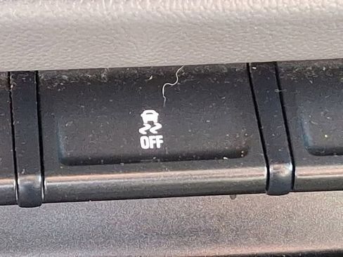 Used 2018 Chevrolet Colorado W/T w/ WT Convenience Package image 24