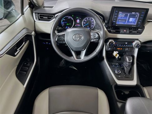 Certified 2021 Toyota RAV4 XLE Premium image 20