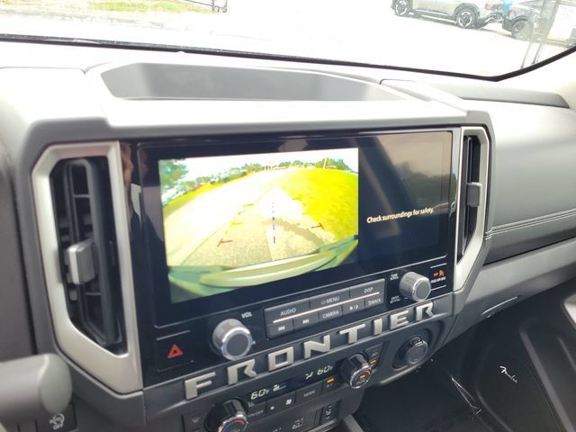 Used 2025 Nissan Frontier SV w/ SV Convenience Package RWD image 28